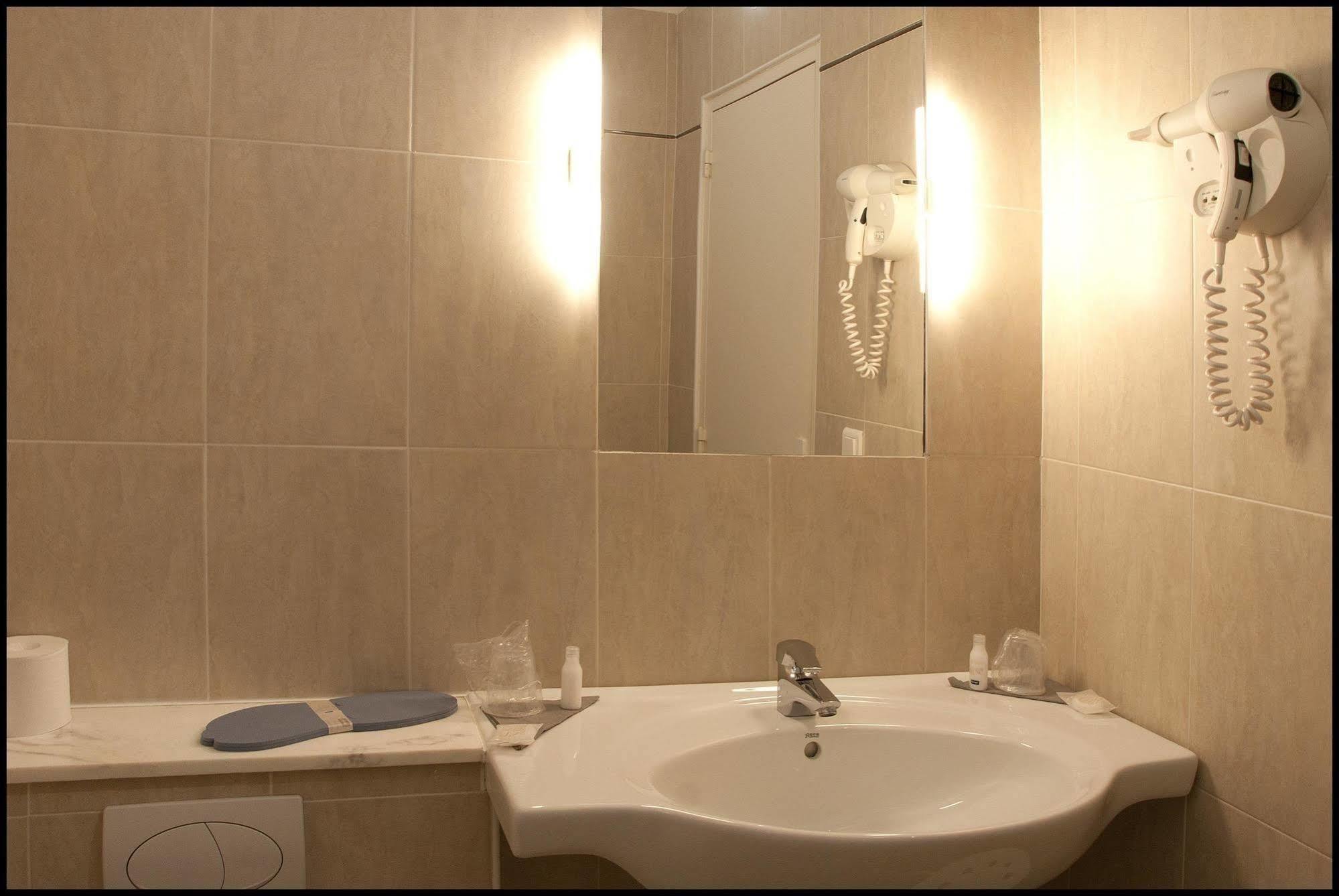 The Originals City, Hotel L'Hippocampe, Sete Баларюк-ле-Вьё Экстерьер фото